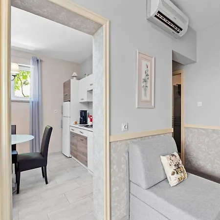 Sea View In Apartment *