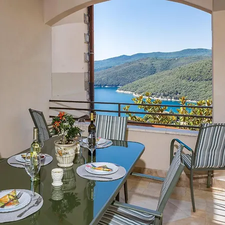 Apartment Sea View In